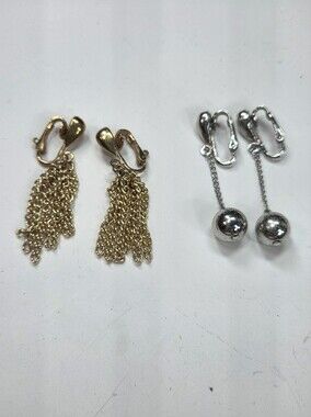 vintage sarah coventry silver tone gold tone  clip on earrings dangle fringe